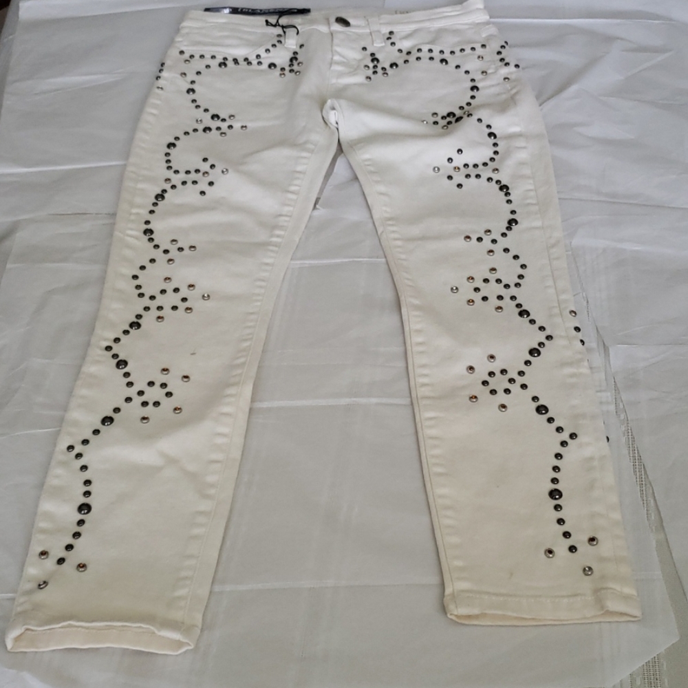 Blank NYC The Intro Jewel/Stud Capri Jeans NEW πHPπ - Picture 11 of 17